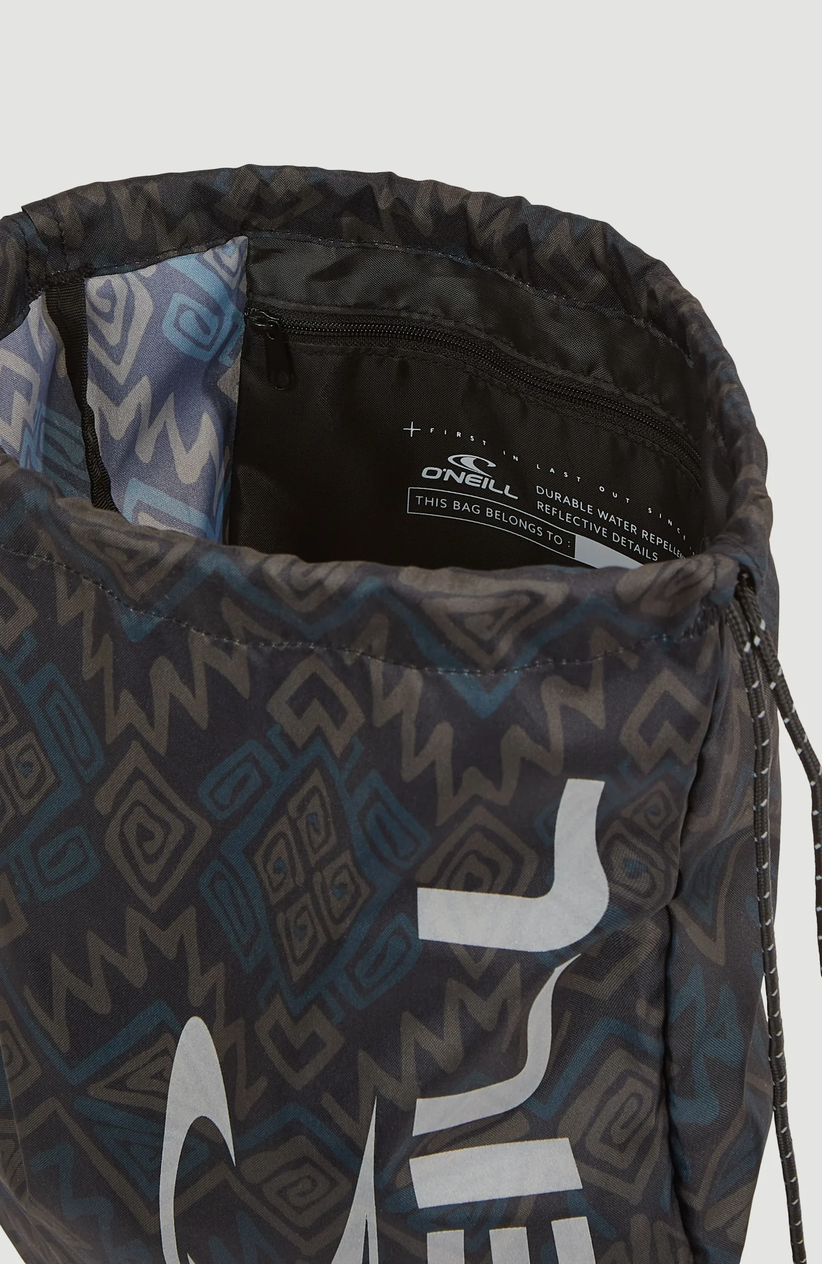 Gym bag | Black Retro Ikat - Afbeelding 5